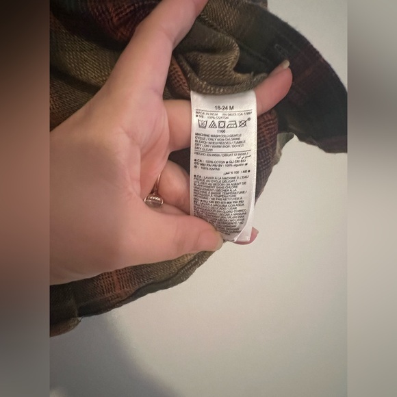 Old Navy - Cozy Long-Sleeve Plaid Pocket
Shirt for Toddler Boys -  18-24 months - Picture 2 of 7